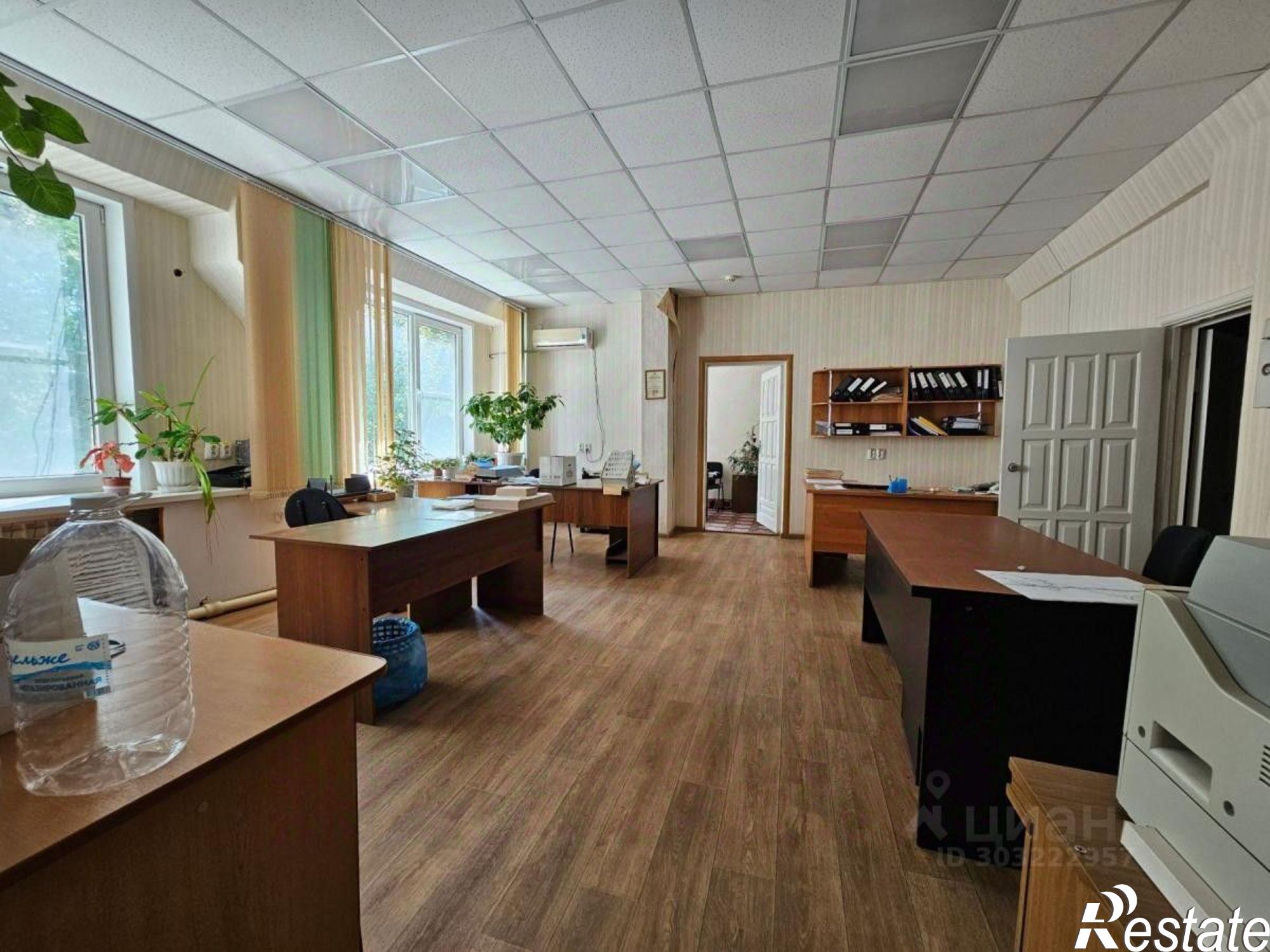 Сдать офис, помещение под офис за 53 950 рублей на Набережночелнинский проспект, 37