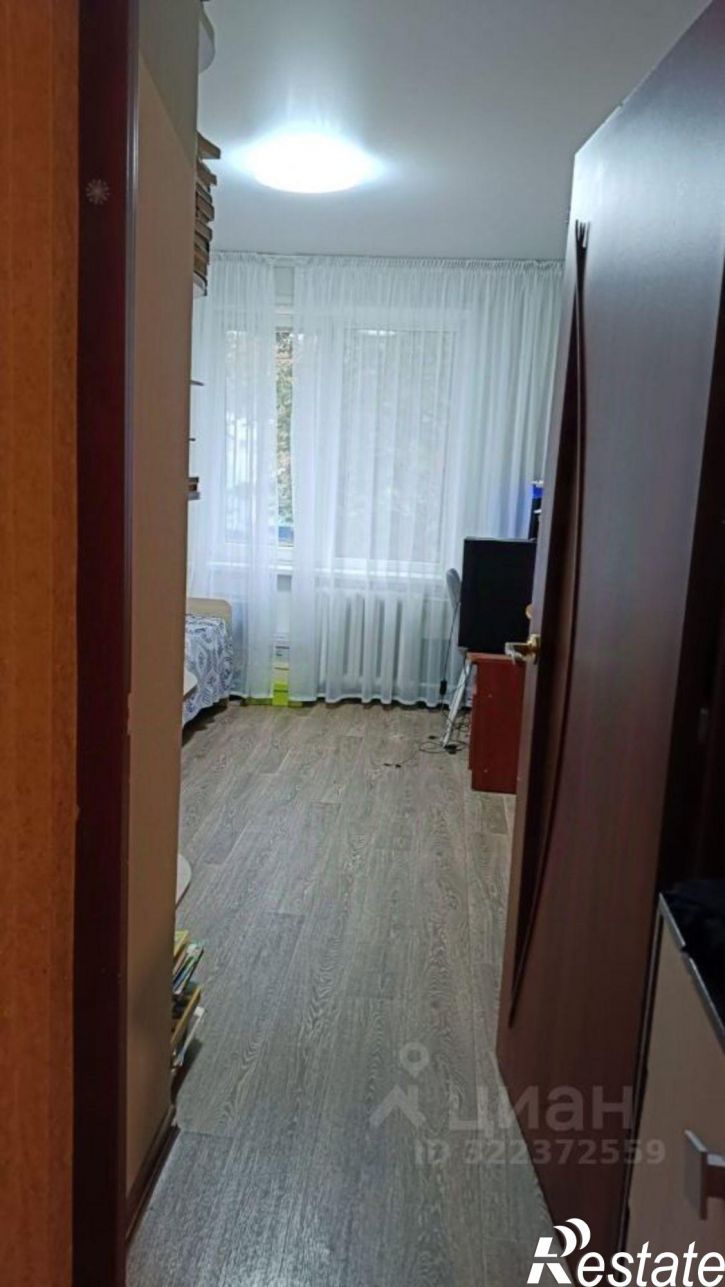 2-комн квартира пр-кт Раиса Беляева, 8,  д. 8