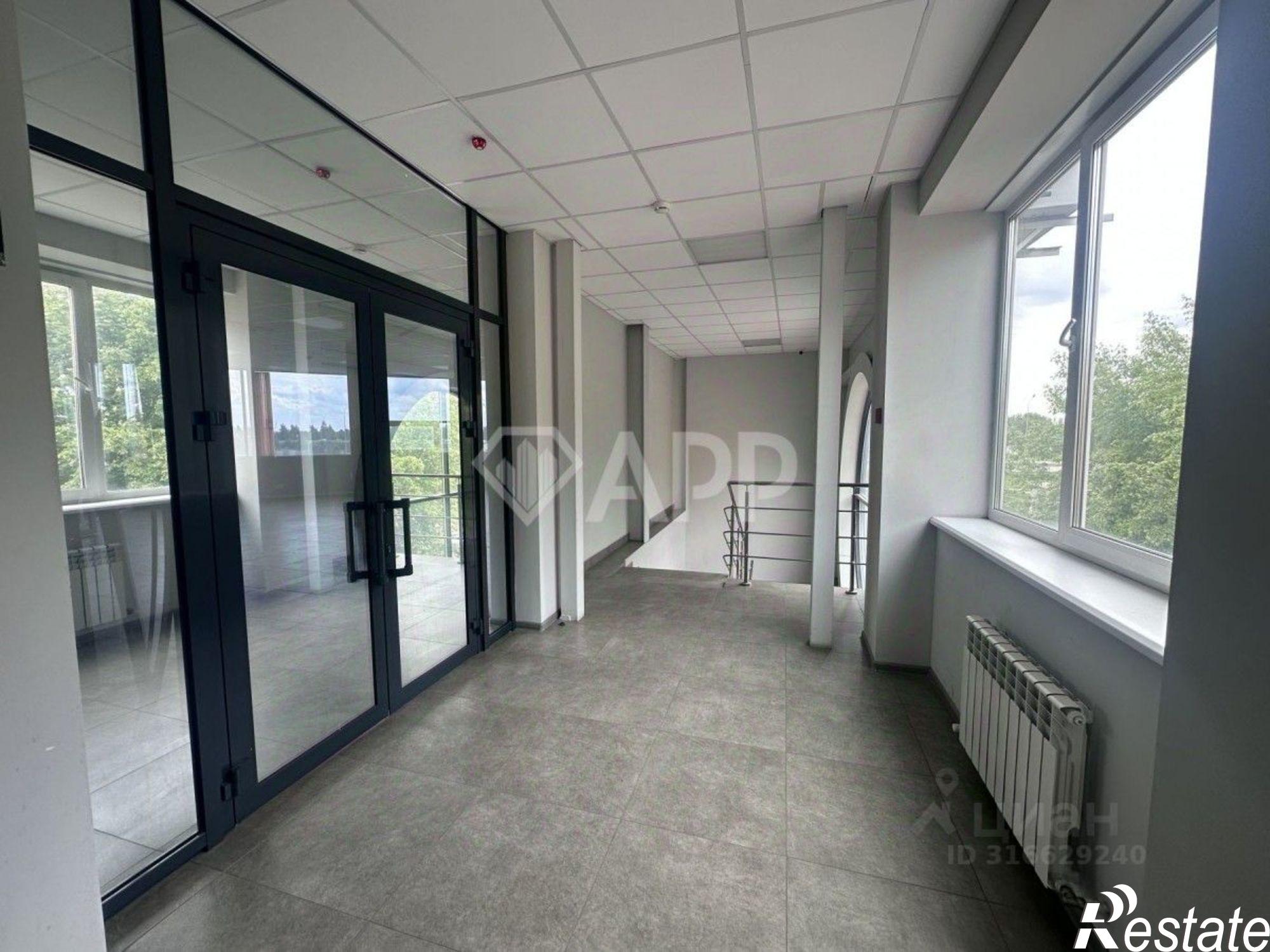 Сдать торговое помещение за 129 000 рублей на Машиностроительная улица, 80