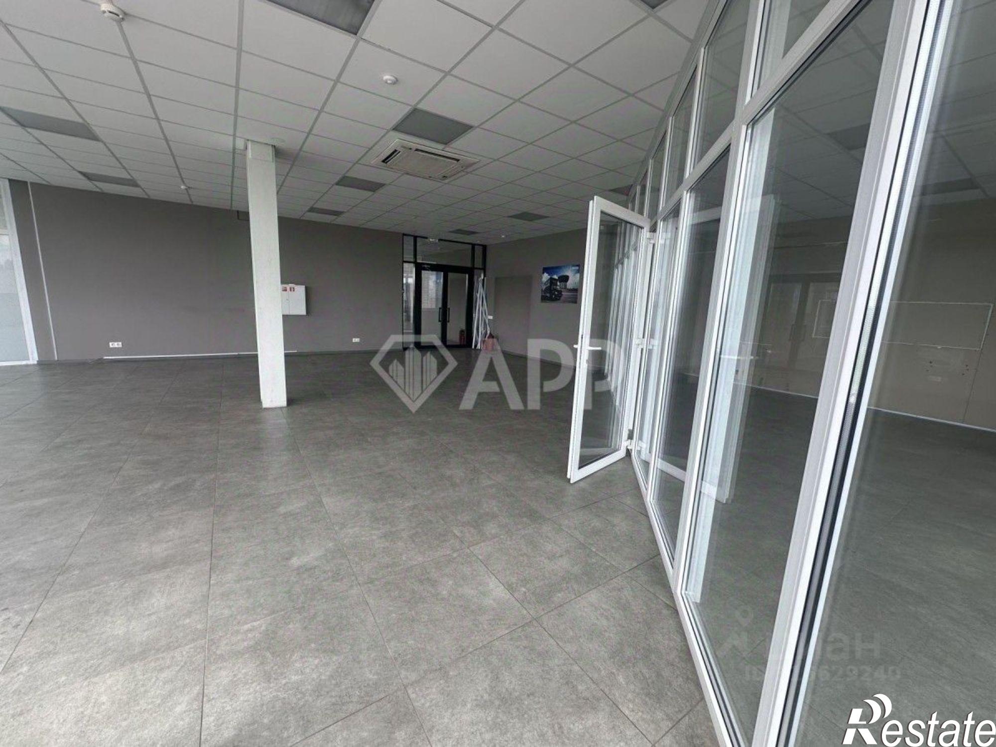 Сдать торговое помещение за 129 000 рублей на Машиностроительная улица, 80