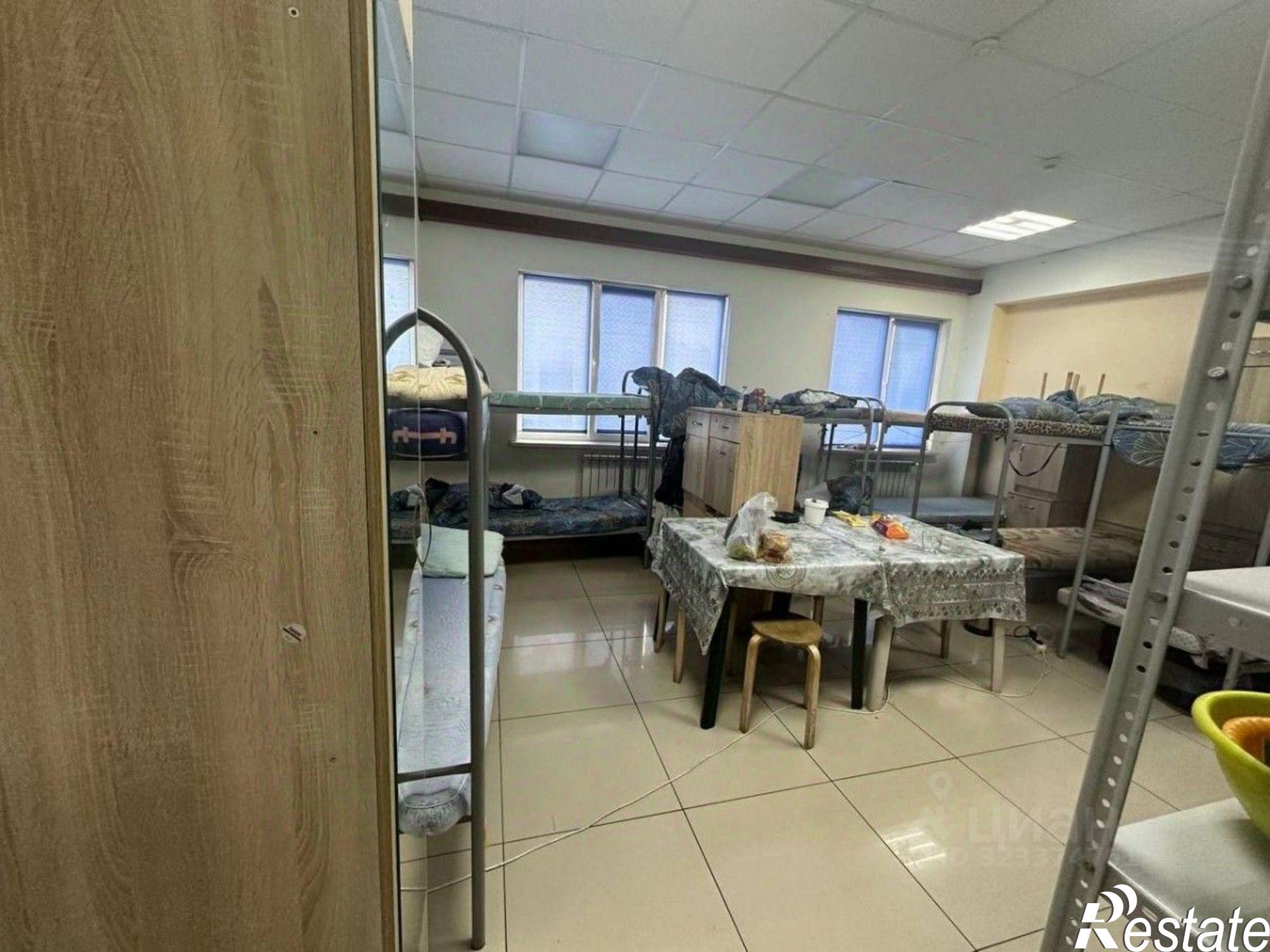 Сдать ОСЗ, отдельно стоящее здание за 308 000 рублей на Казанский проспект, 152