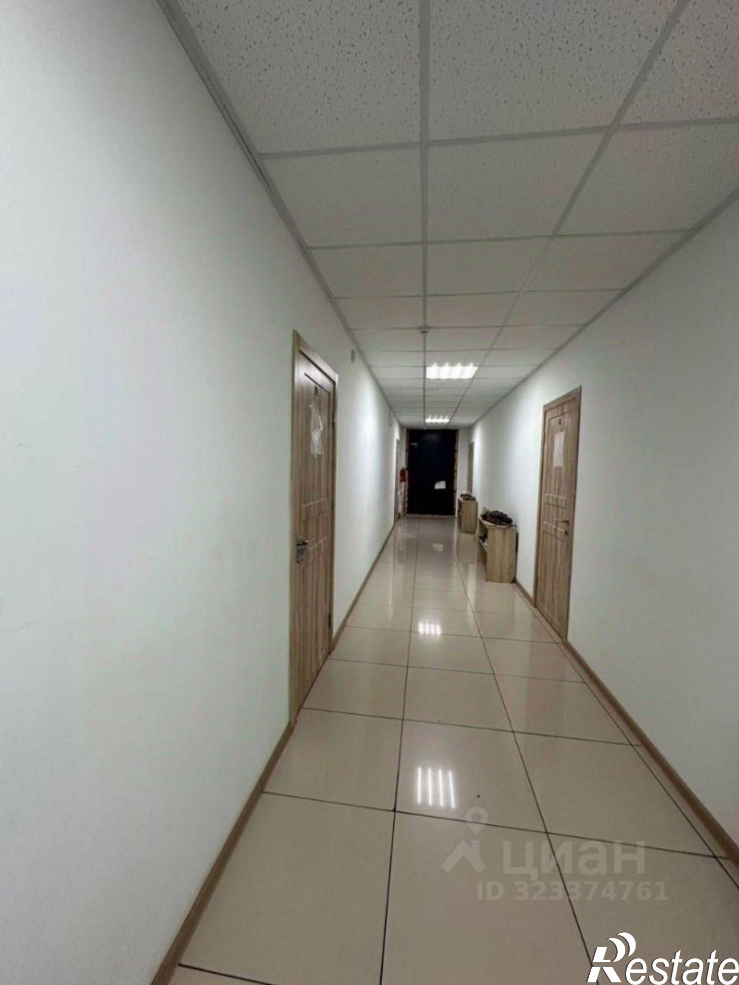 Сдать ОСЗ, отдельно стоящее здание за 308 000 рублей на Казанский проспект, 152