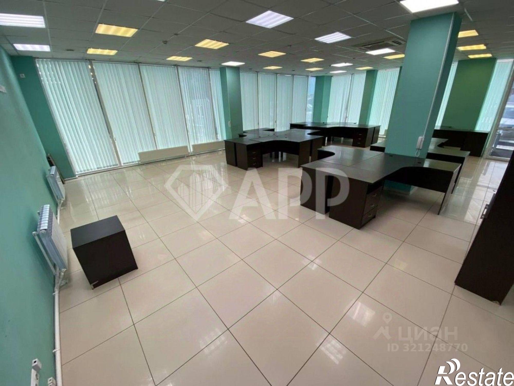 Сдать офис, помещение под офис за 90 000 рублей на ул им Низаметдинова Р.М., 2