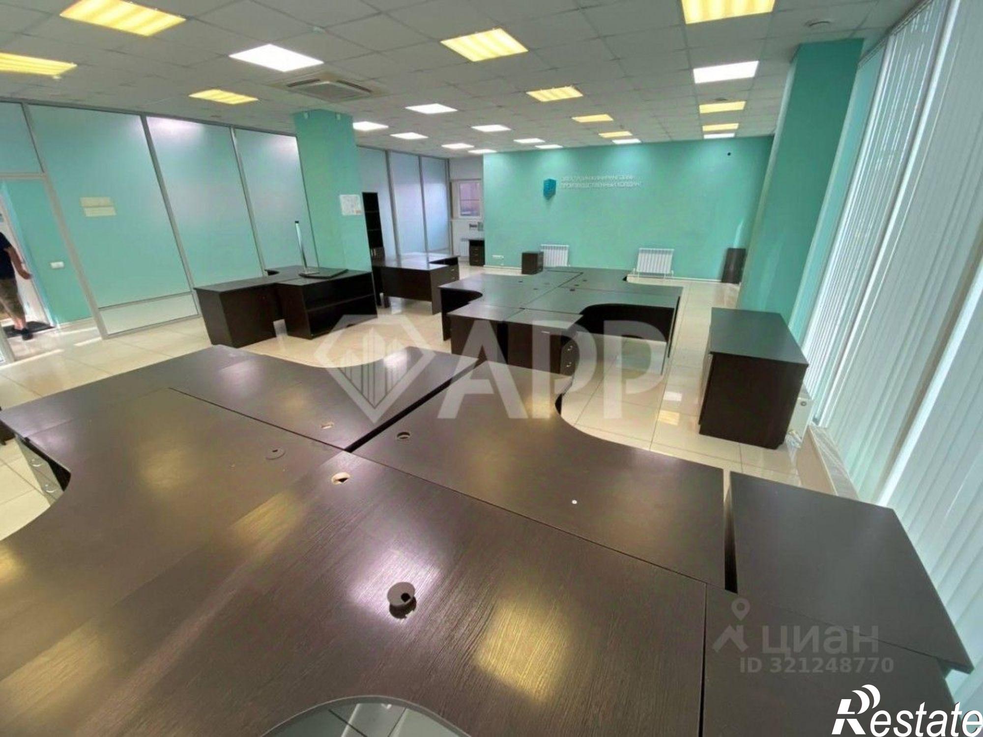 Сдать офис, помещение под офис за 90 000 рублей на ул им Низаметдинова Р.М., 2