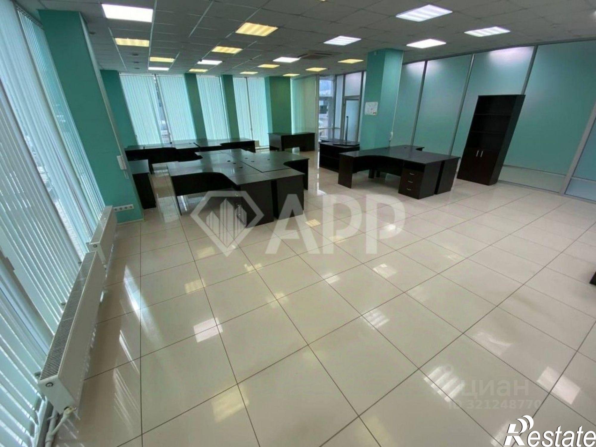 Сдать офис, помещение под офис за 90 000 рублей на ул им Низаметдинова Р.М., 2