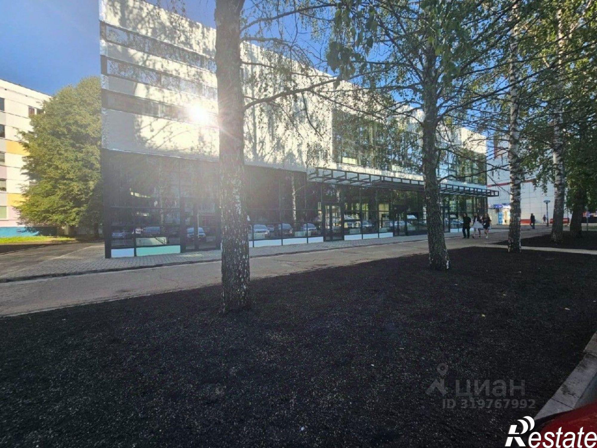 Сдать ОСЗ, отдельно стоящее здание за 340 000 рублей на ул Шамиля Усманова, 36