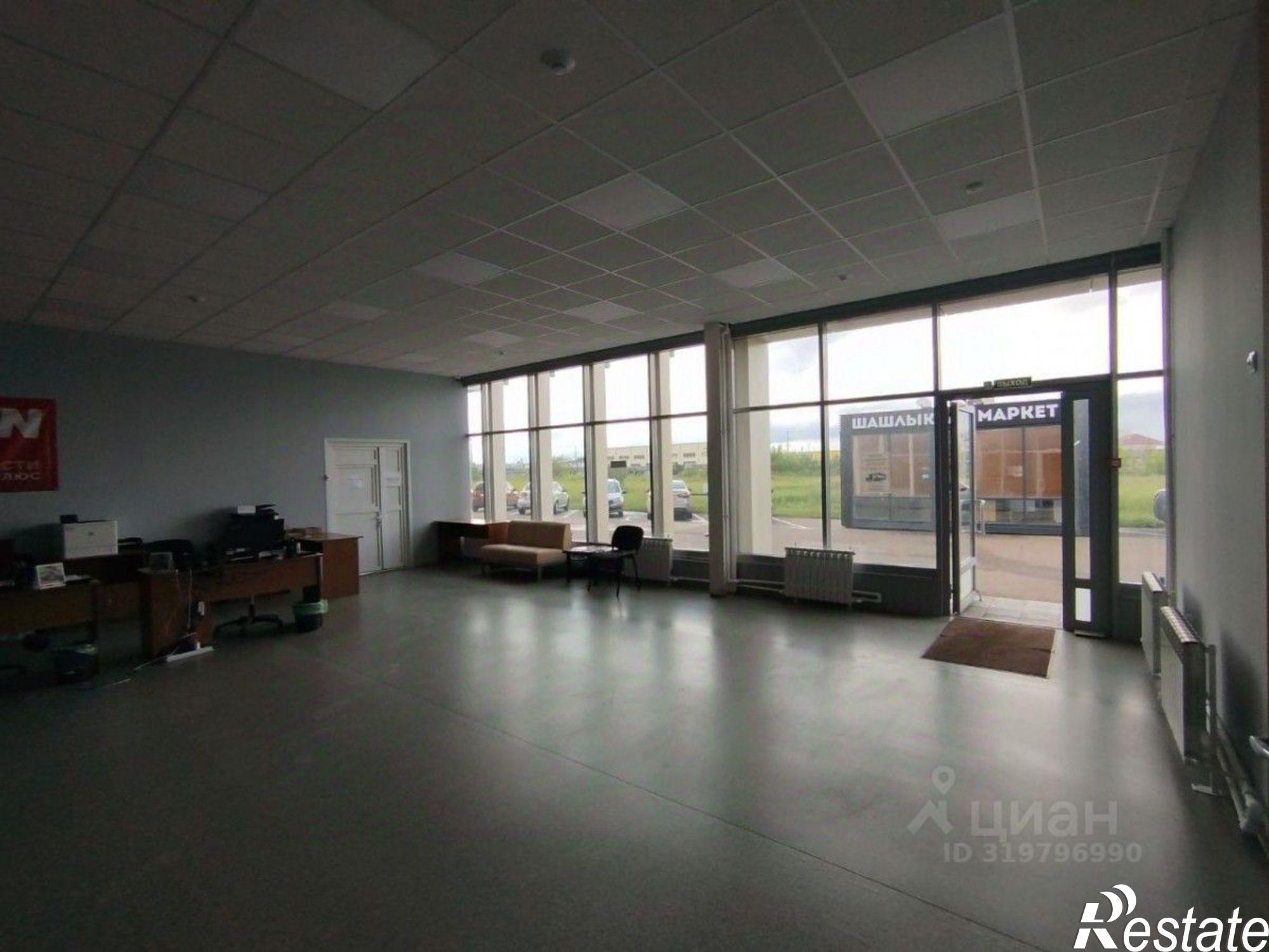 Сдать торговое помещение за 560 000 рублей на ул Старосармановская, 29