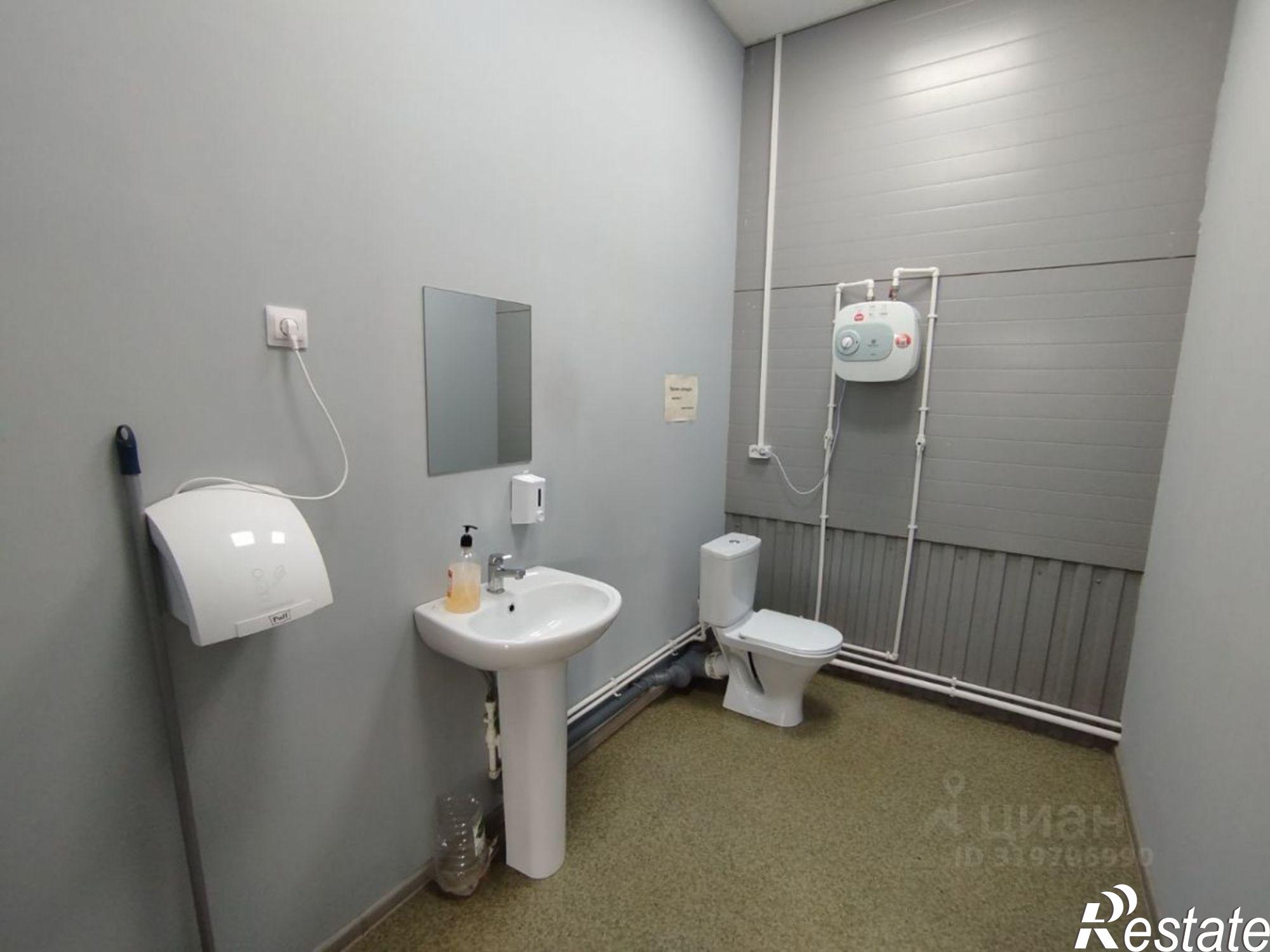 Сдать торговое помещение за 560 000 рублей на ул Старосармановская, 29