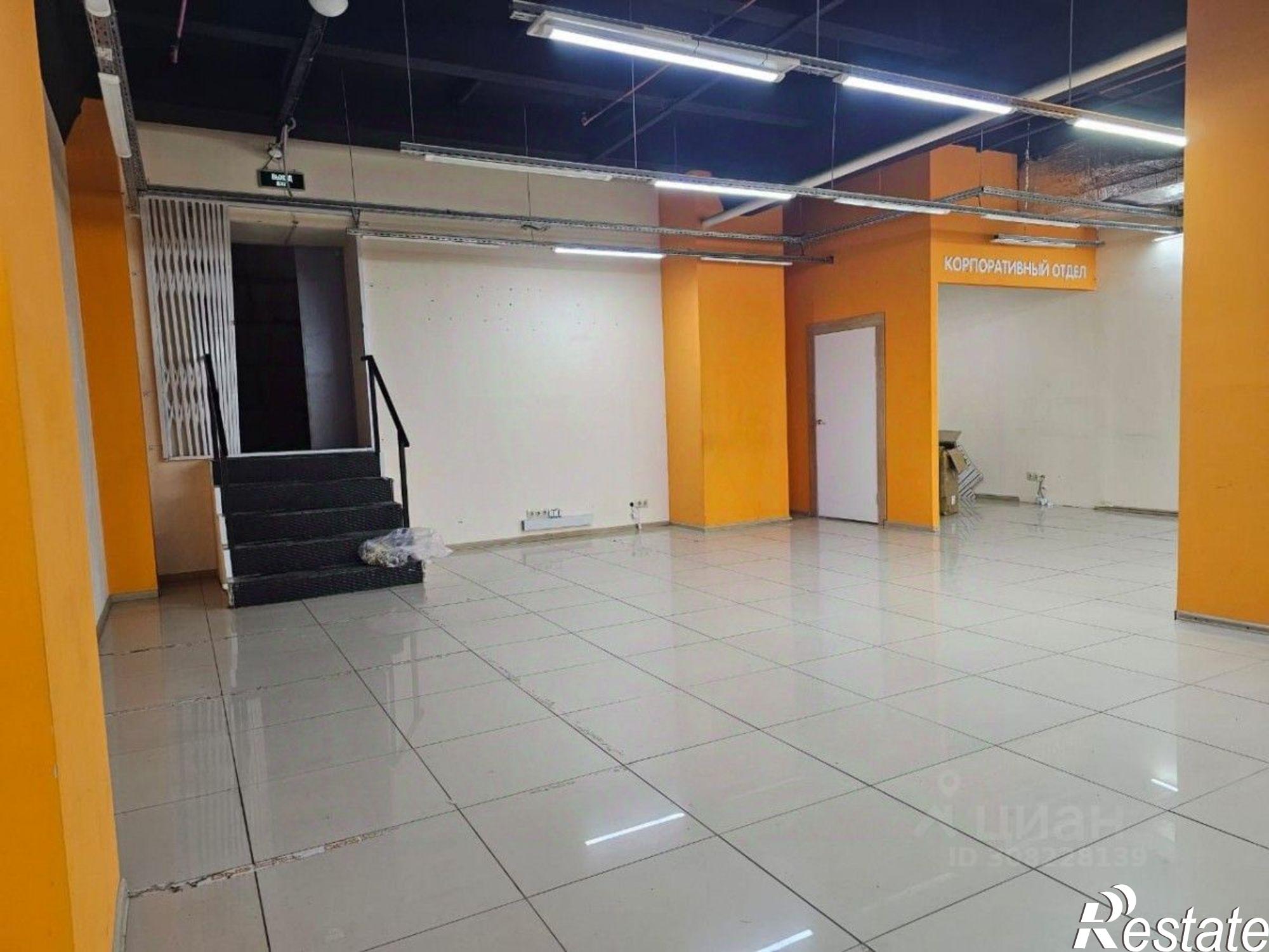 Сдать торговое помещение за 180 000 рублей на улица Сергея Титова, 36А