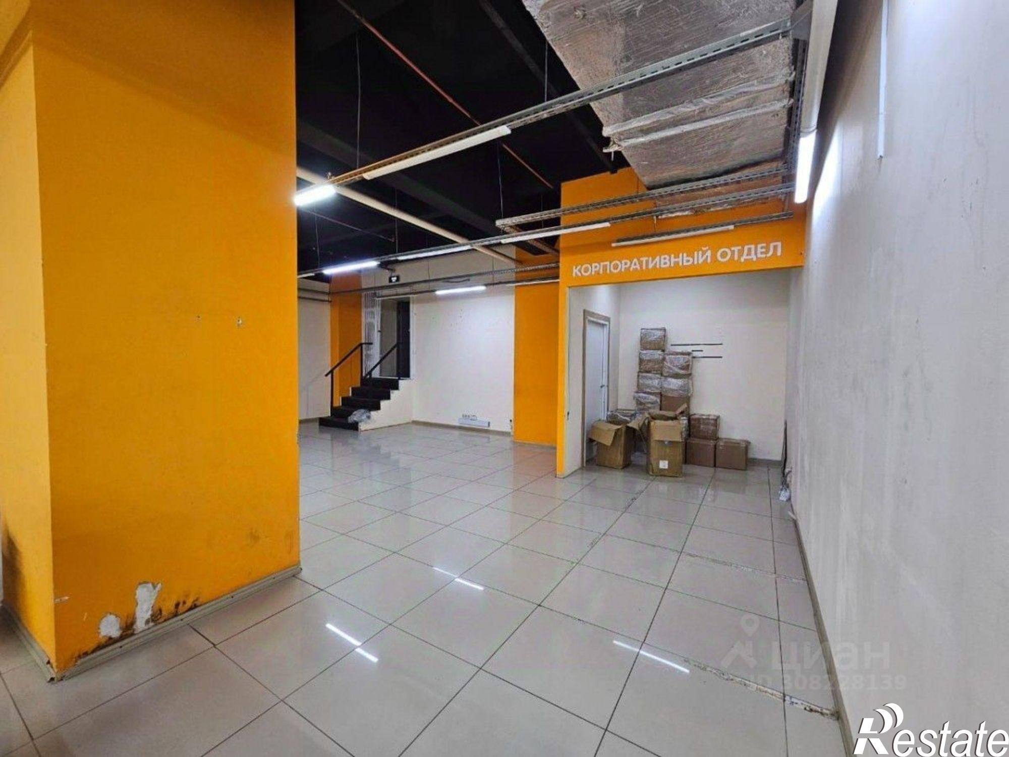 Сдать торговое помещение за 180 000 рублей на улица Сергея Титова, 36А