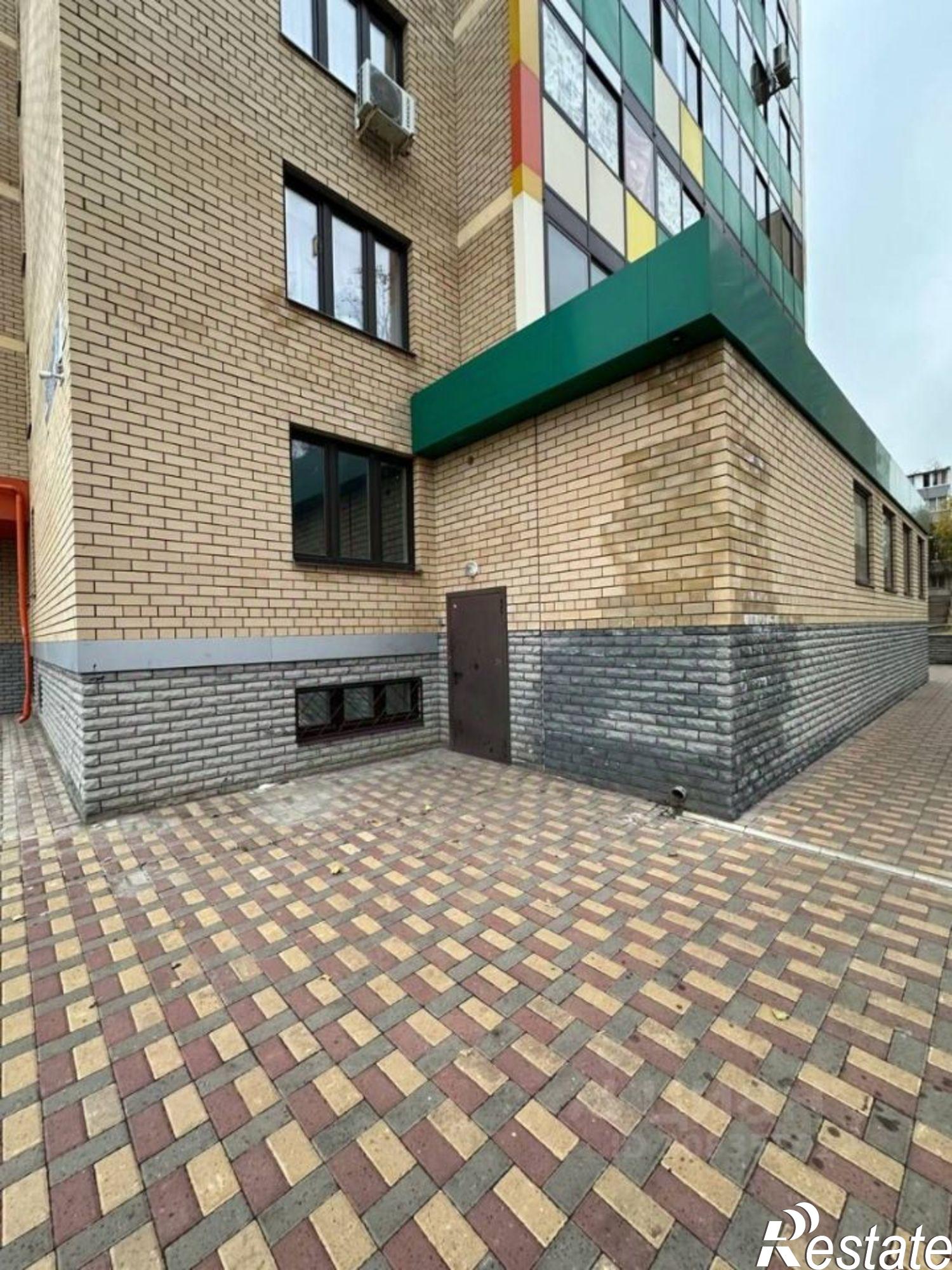 Купить офис, помещение под офис за 23 000 100 рублей на Комсомольская наб, 3