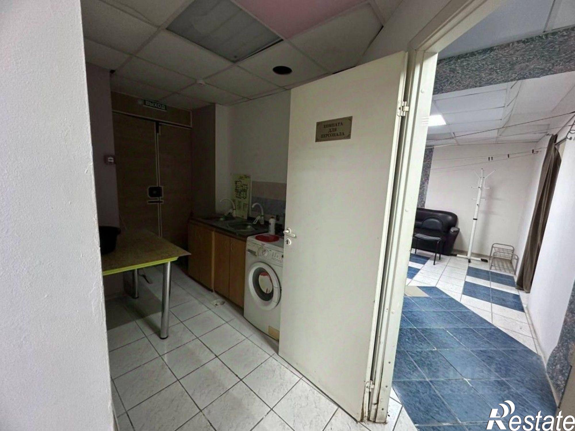 Купить помещение свободного назначения за 8 000 160 рублей на б-р им Хусаина Ямашева, 12