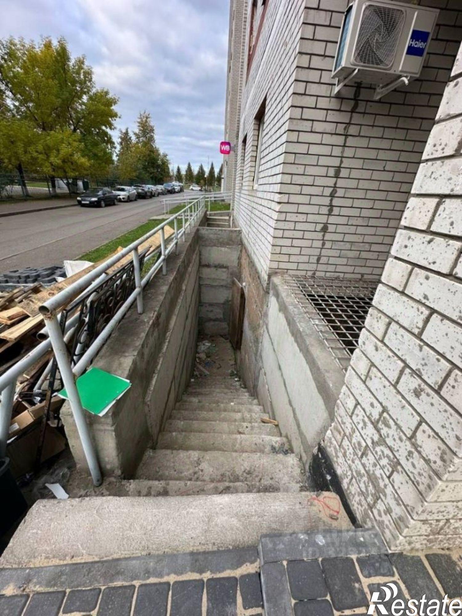 Купить помещение свободного назначения за 2 500 000 рублей на пр-кт Дружбы Народов, 1