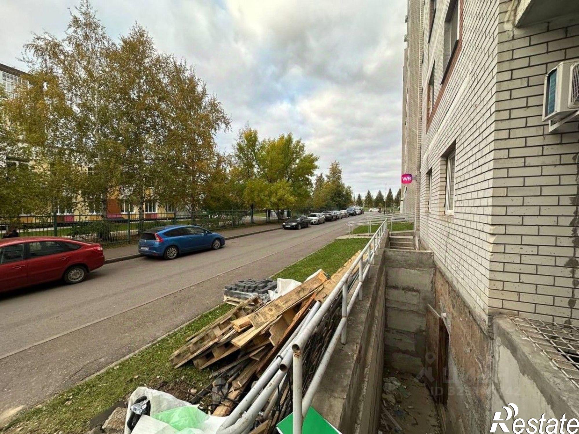 Купить помещение свободного назначения за 2 500 000 рублей на пр-кт Дружбы Народов, 1