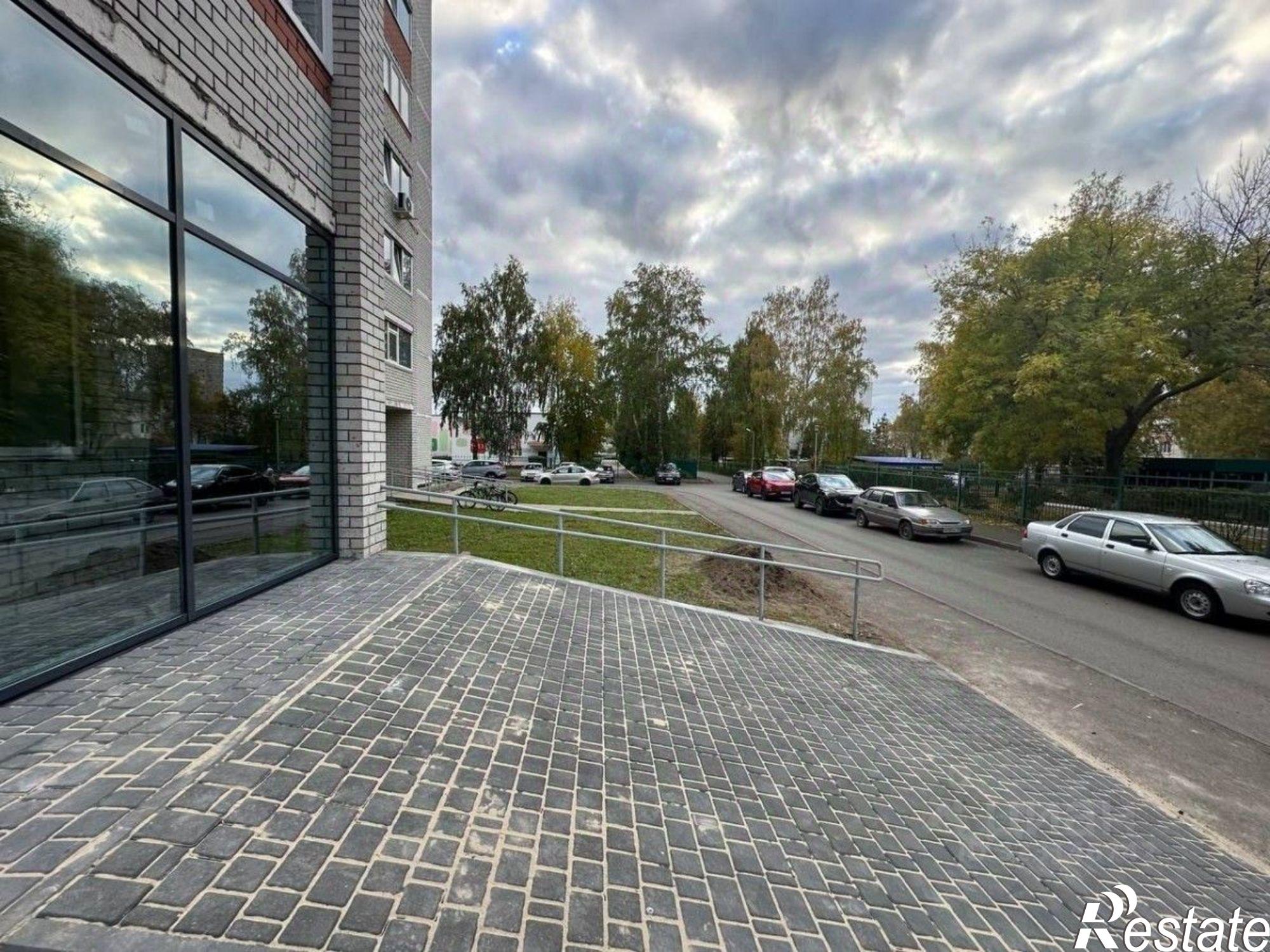 Купить помещение свободного назначения за 2 500 000 рублей на пр-кт Дружбы Народов, 1