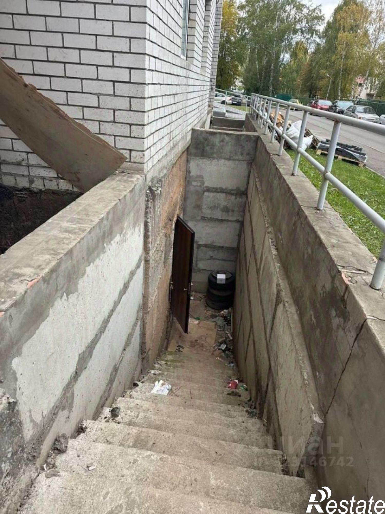 Купить помещение свободного назначения за 2 500 000 рублей на пр-кт Дружбы Народов, 1