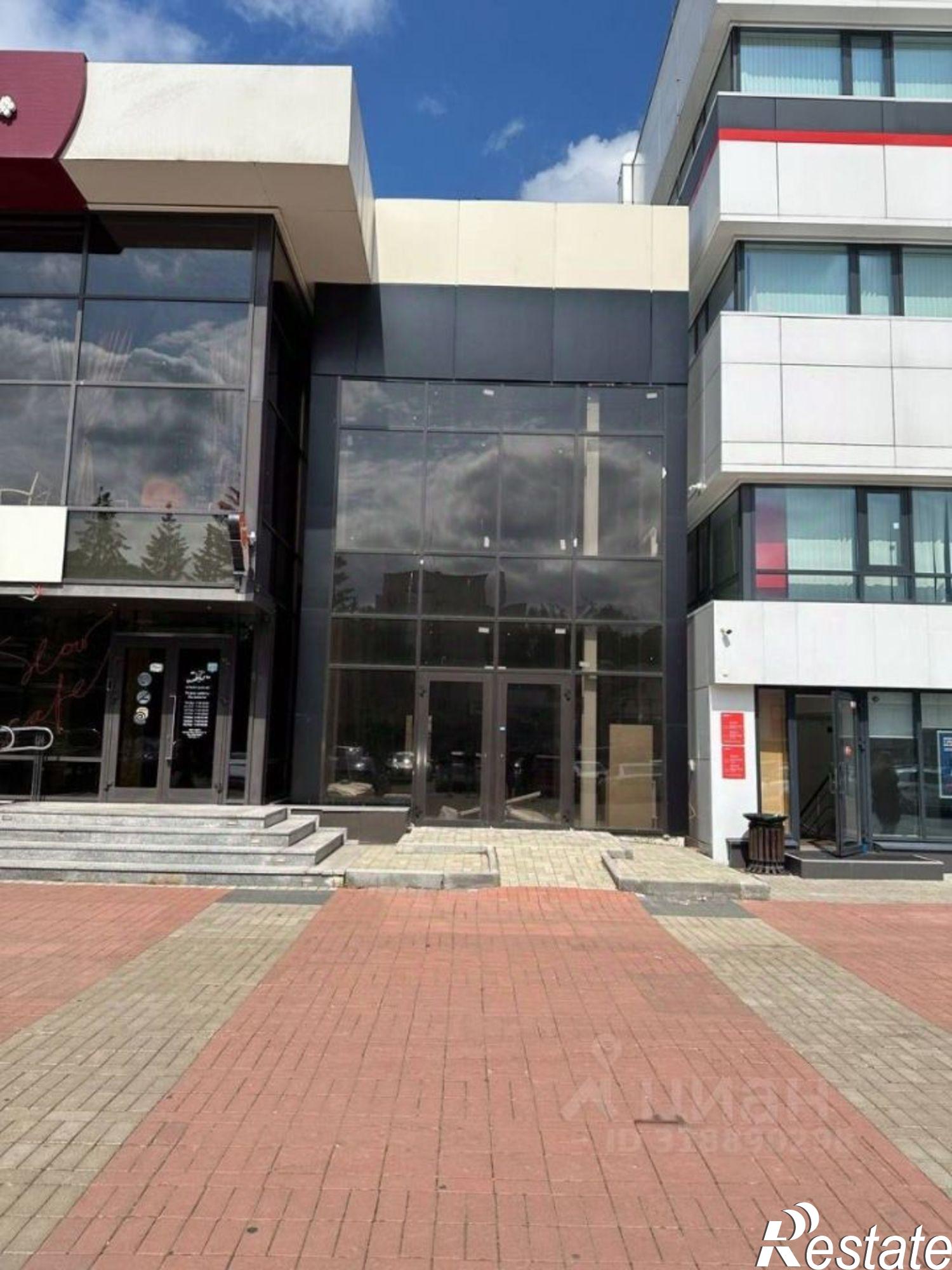 Купить помещение свободного назначения за 35 000 100 рублей на б-р Энтузиастов, 18