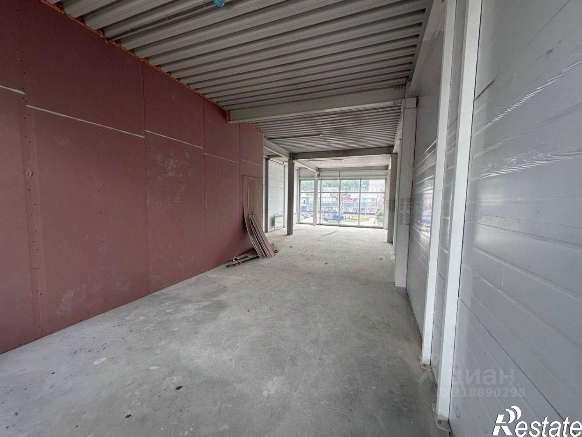 Купить помещение свободного назначения за 35 000 100 рублей на б-р Энтузиастов, 18