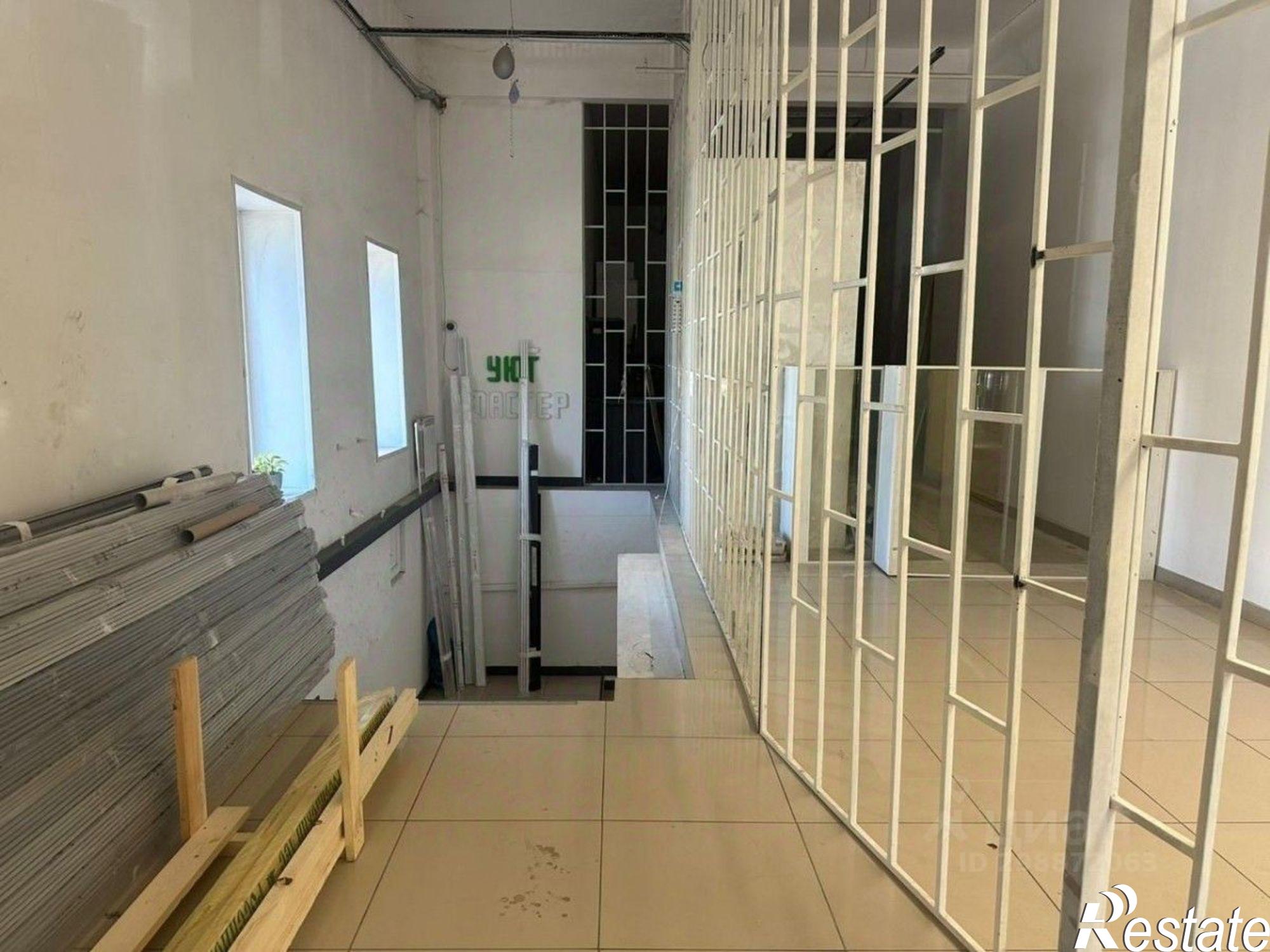 Купить помещение свободного назначения за 60 000 600 рублей на пр-кт им Вахитова, 42А