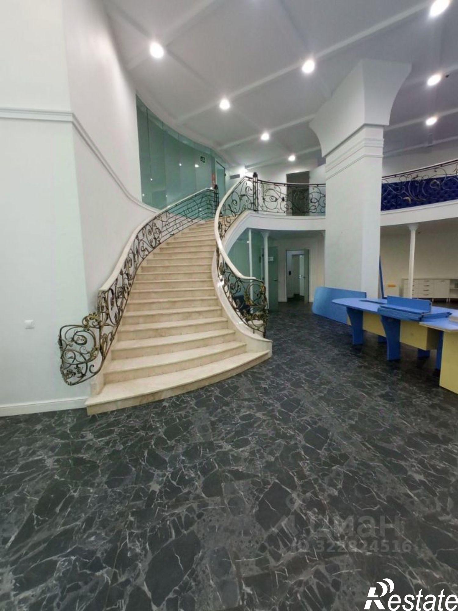 Купить помещение свободного назначения за 68 000 200 рублей на пр-кт Сююмбике, 40Г