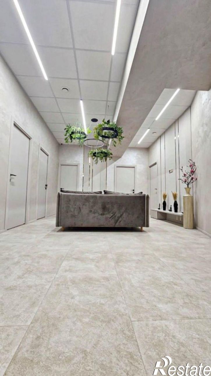 Помещение свободного назначения пр-кт им Вахитова, 9А,  д. 9А