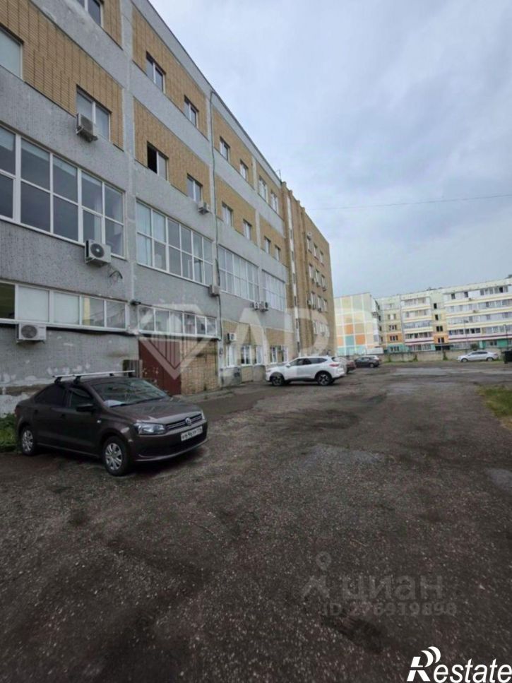 Помещение свободного назначения пр-кт Яшьлек, 7,  д. 7