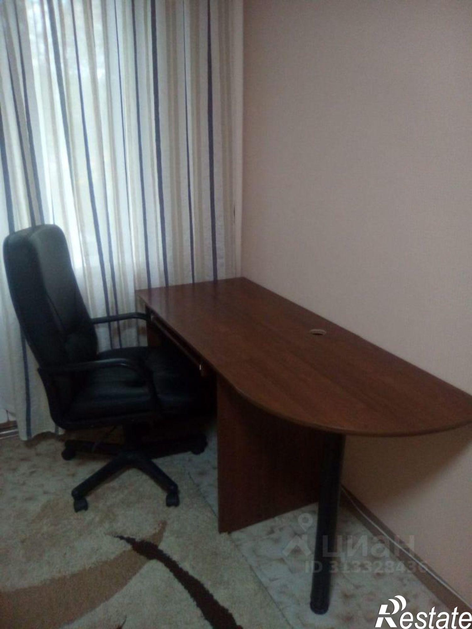 Сдать квартиру за 40 000 рублей на б-р Романтиков, 8