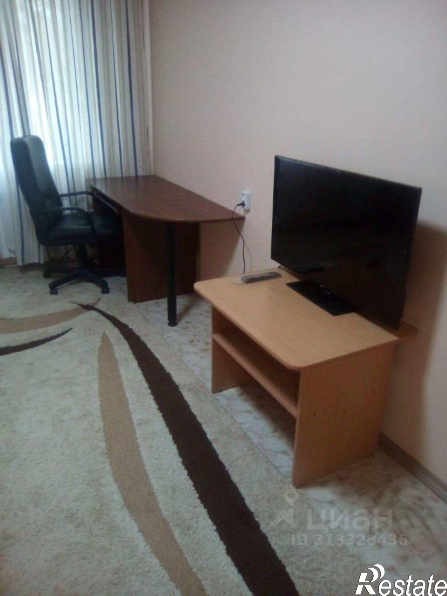 Сдать квартиру за 40 000 рублей на б-р Романтиков, 8