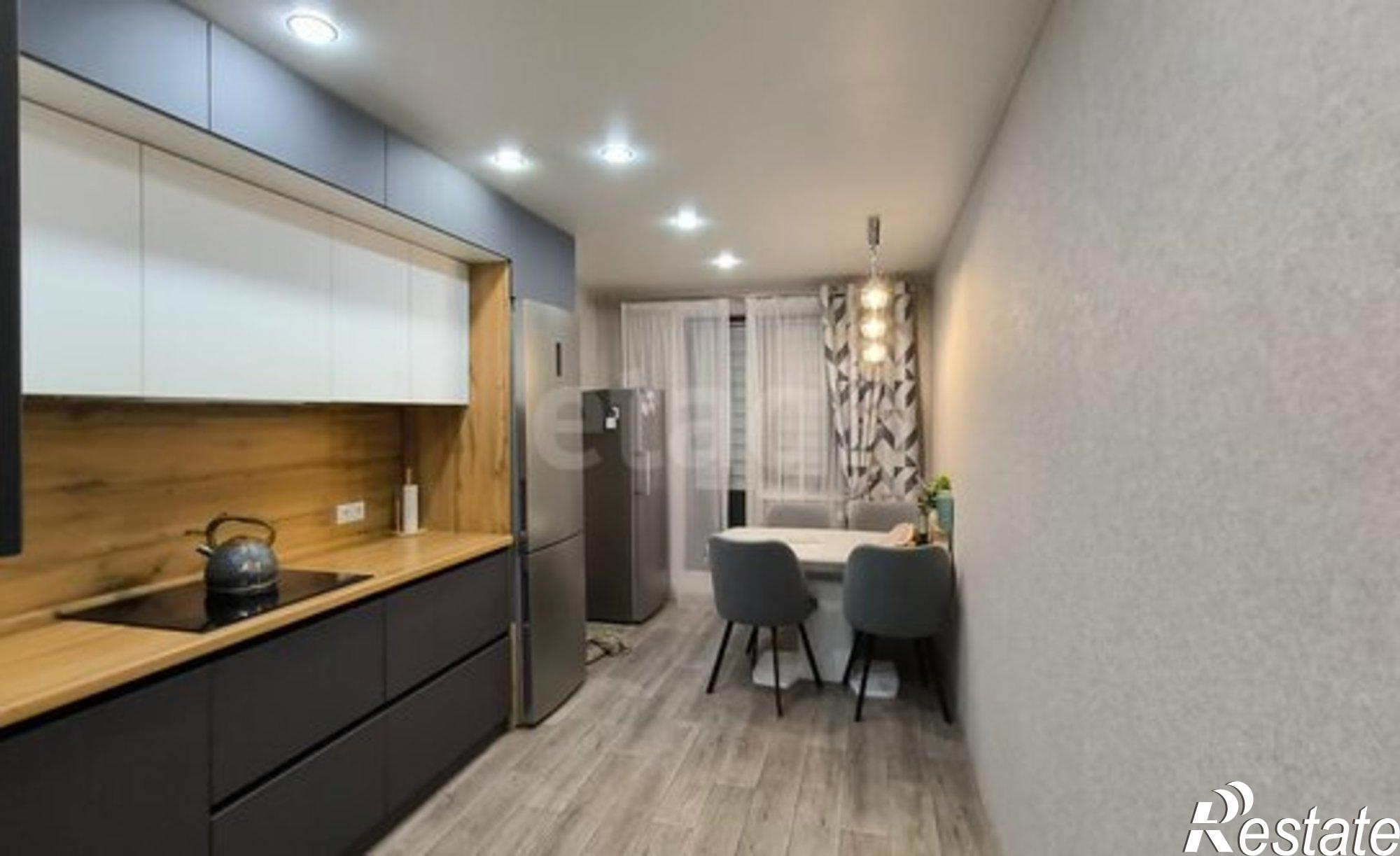 Купить квартиру за 12 400 000 рублей на ул Виктора Полякова, 12