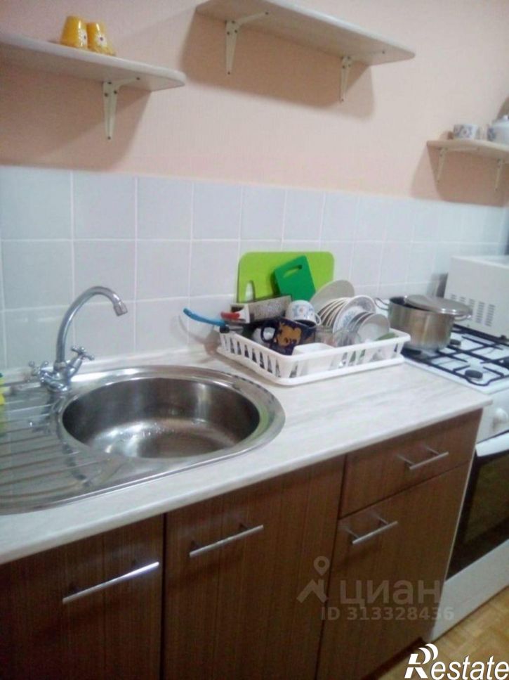 2-комн квартира б-р Романтиков, 8,  д. 8