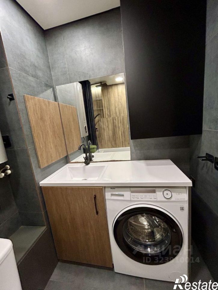 2-комн квартира пр-кт Дружбы Народов, 44/45,  д. 44/45