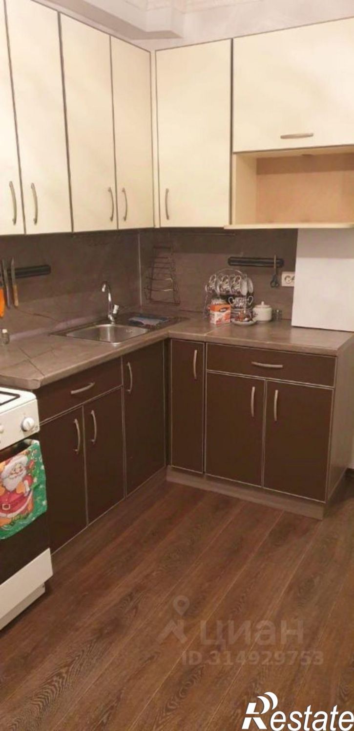 2-комн квартира пр-кт Дружбы Народов, 10,  д. 10