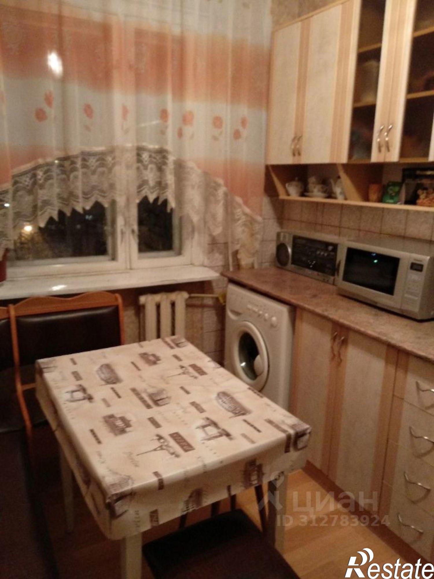 Сдать комнату за 10 000 рублей на б-р им Галиаскара Камала, 10