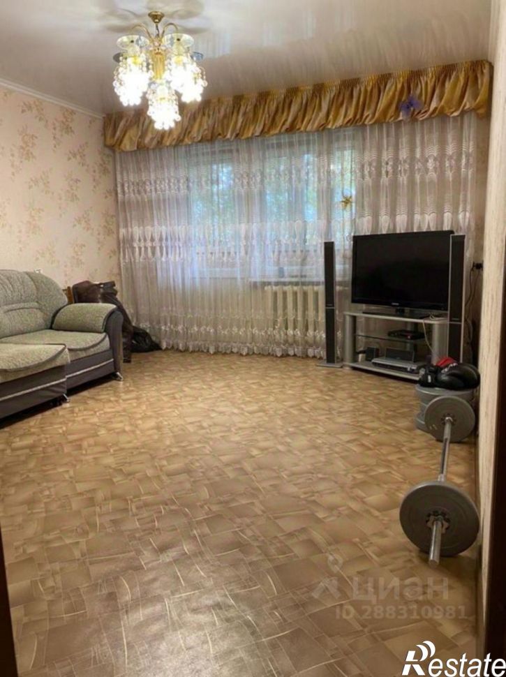 3-комн квартира ул Шамиля Усманова, 135/49,  д. 135/49