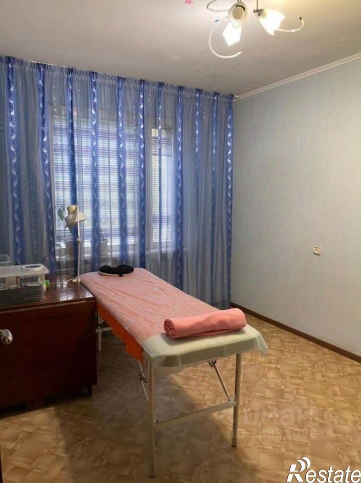 3-комн квартира ул Шамиля Усманова, 135/49,  д. 135/49