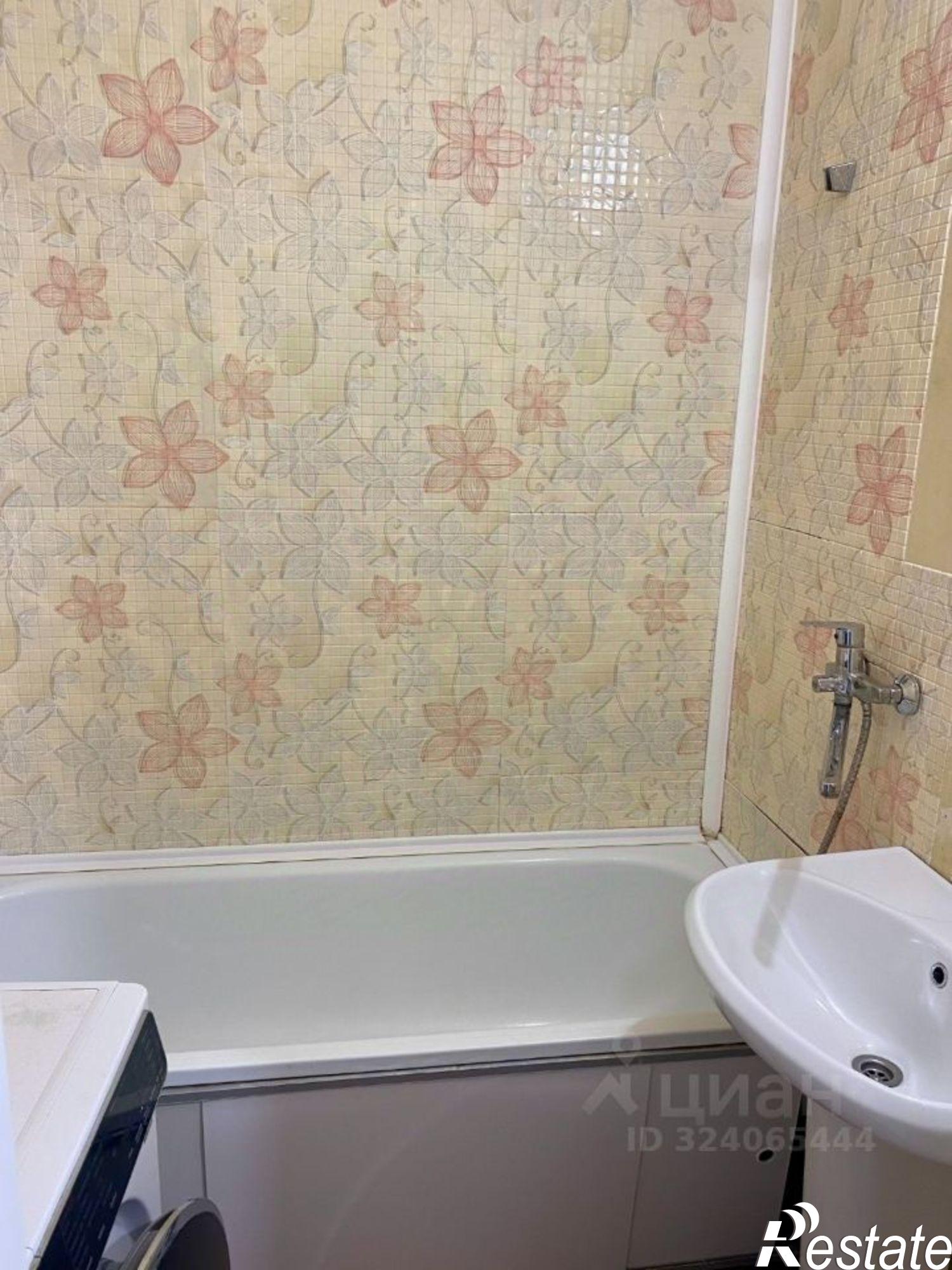 Купить квартиру за 11 250 000 рублей на ул Виктора Полякова, 6