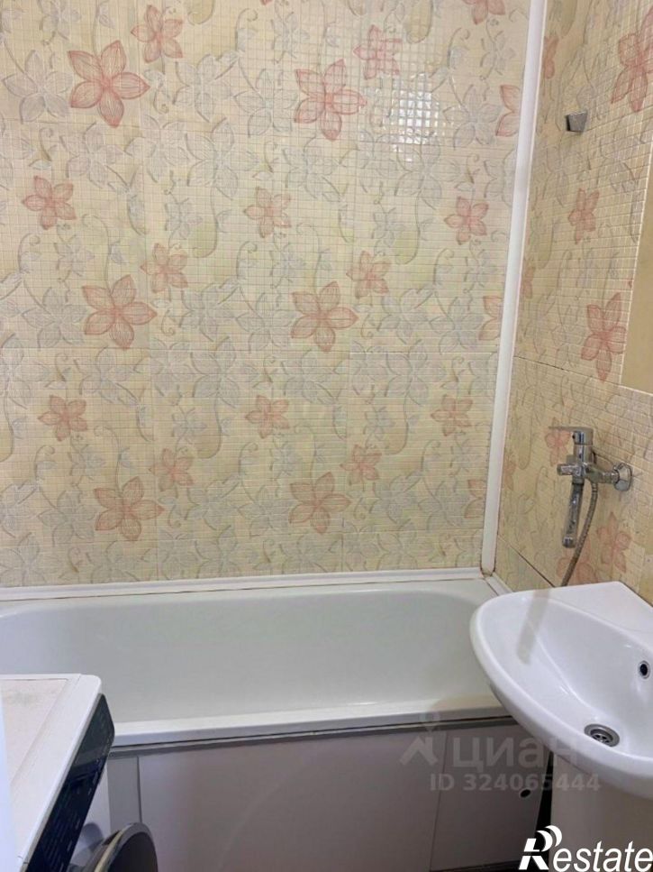 3-комн квартира ул Виктора Полякова, 6,  д. 6