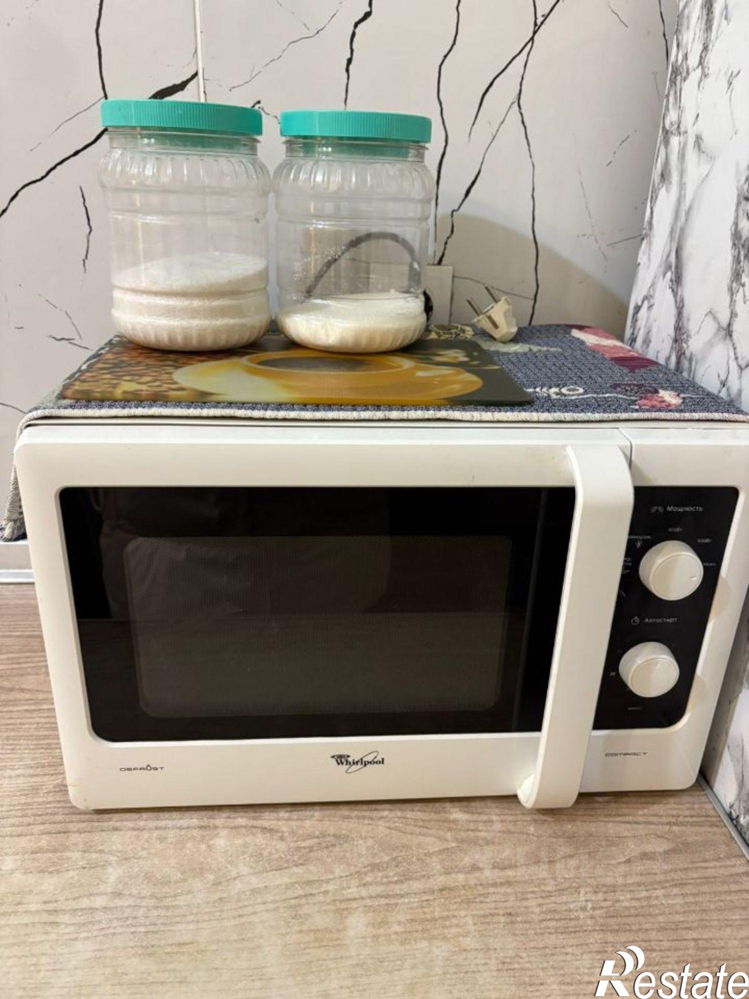 Сдать квартиру за 70 000 рублей на пр-кт Раиса Беляева, 42