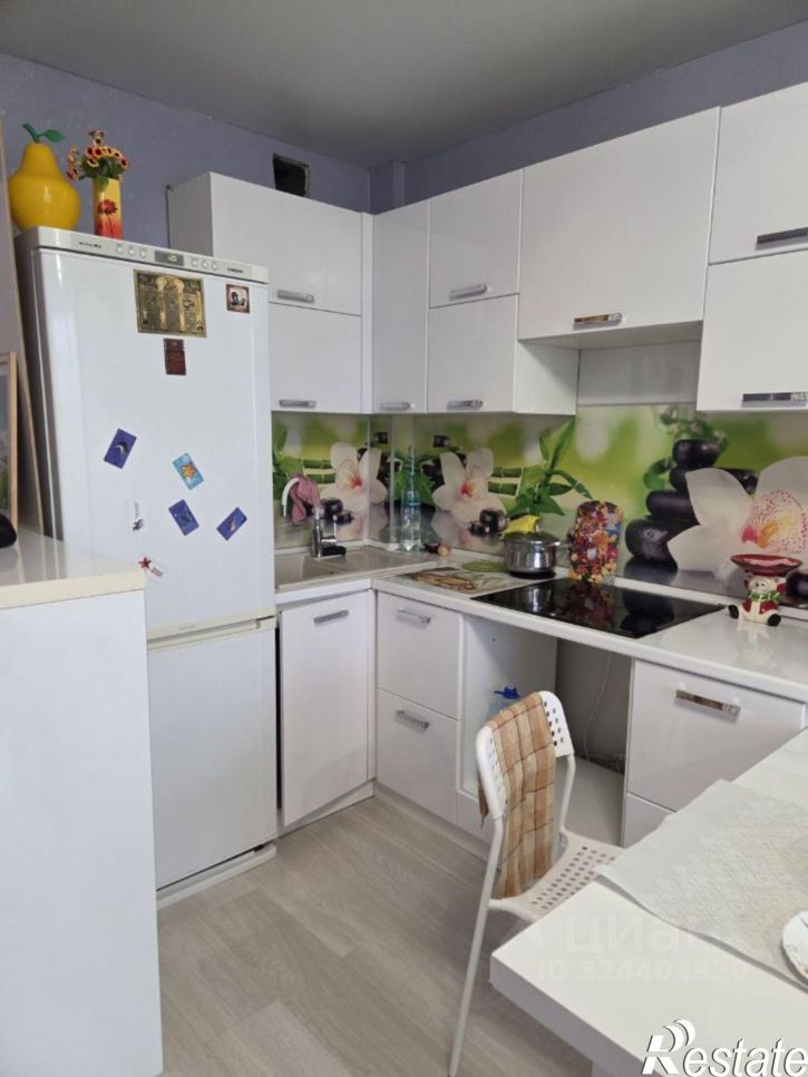 2-комн квартира пр-кт Раиса Беляева, 28,  д. 28