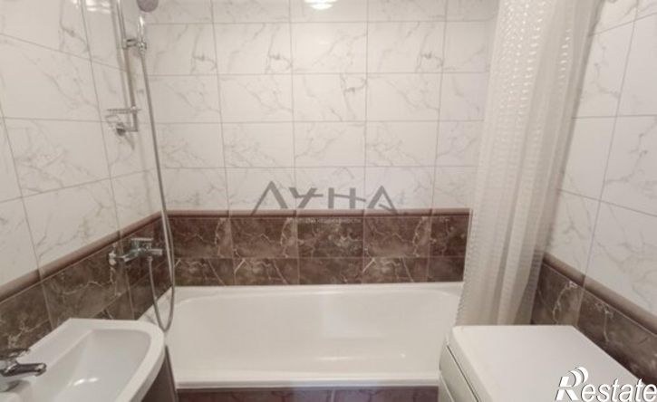 3-комн квартира ул Шамиля Усманова, 8,  д. 8