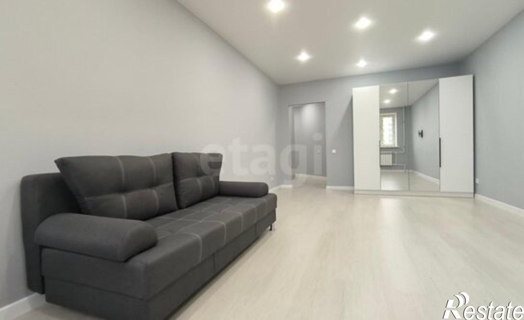 Купить квартиру за 5 400 000 рублей на ул Виктора Полякова, 17А