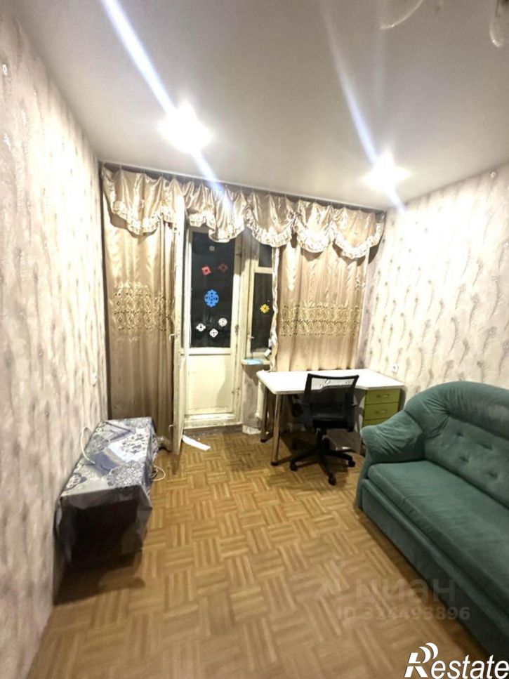 2-комн квартира б-р Юных Ленинцев, 5,  д. 5