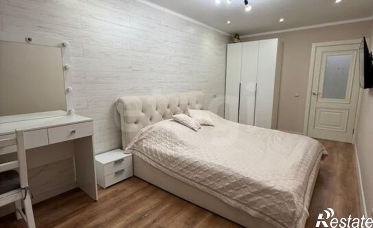 3-комн квартира пр-кт Дружбы Народов, 1,  д. 1