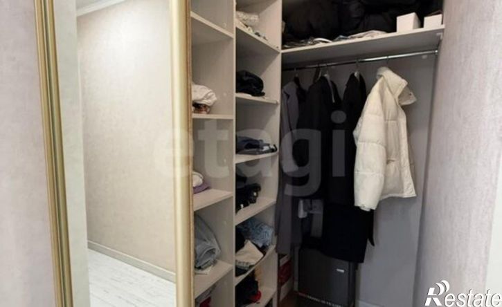 3-комн квартира пр-кт Дружбы Народов, 1,  д. 1