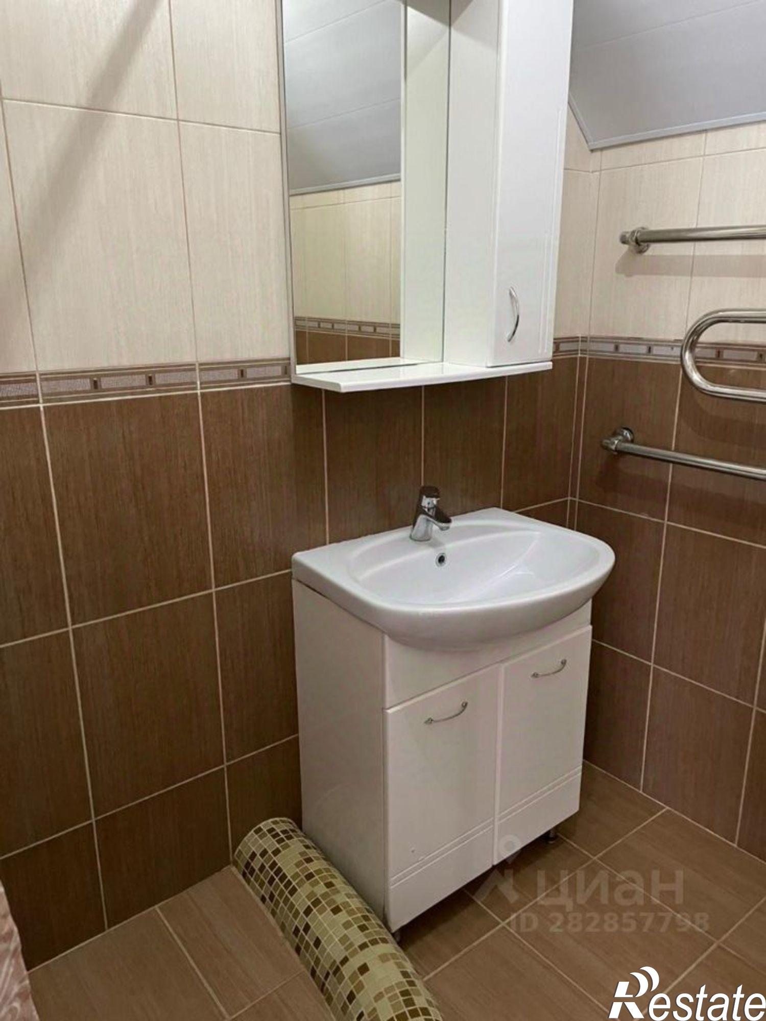 Сдать дачу, дом, коттедж за 35 000 рублей на улица Нурми Шарипова, 19