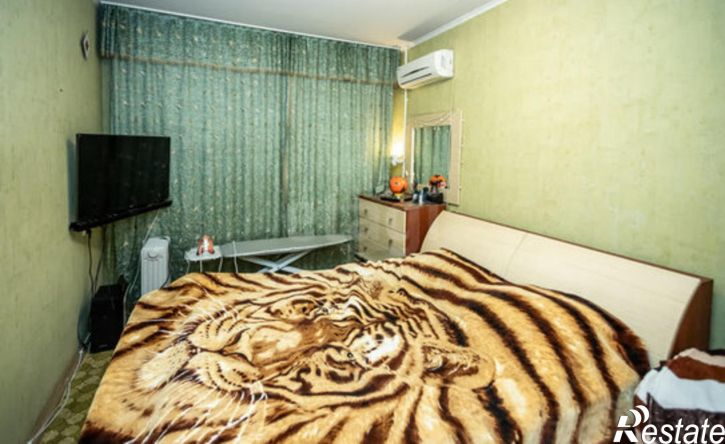 3-комн квартира ул Раскольникова, 49В,  д. 49В