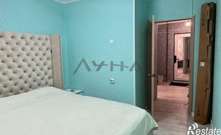 3-комн квартира пр-кт Раиса Беляева, 21,  д. 21