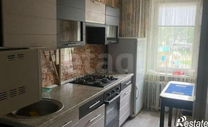 3-комн квартира ул им Комарова, 4,  д. 4