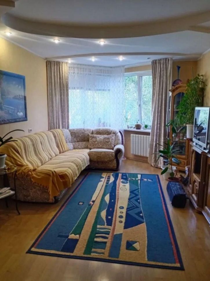 3-комн квартира пр-кт. Мира, дом 58